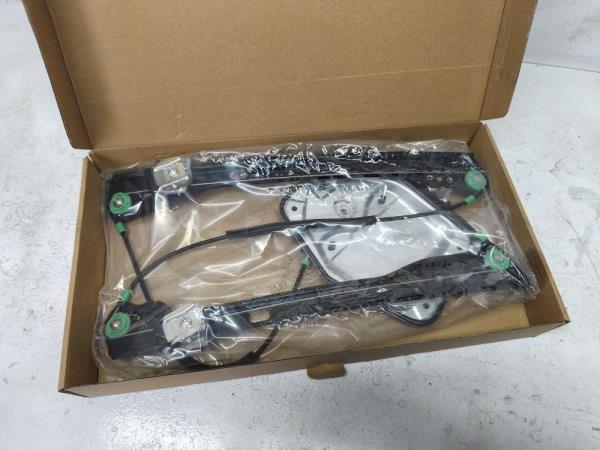 LEVE VITRE AVANT GAUCHE VW  - Vue 1